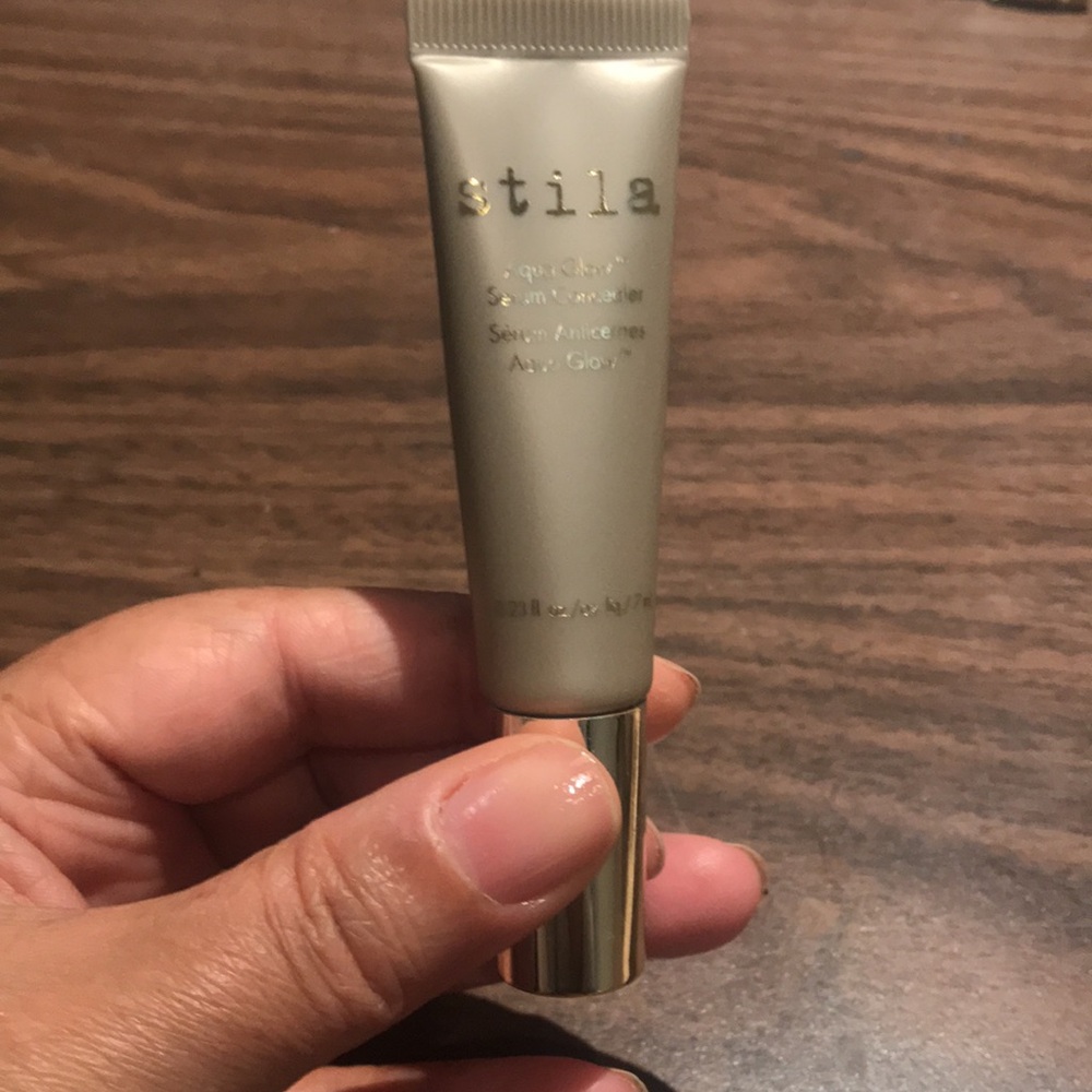 Stila Aqua Glow serum conccealer